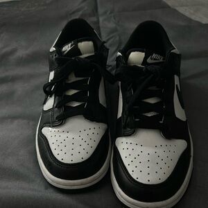 Panda dunks